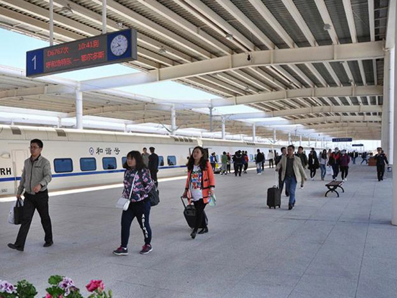 鄂爾多斯鋼結(jié)構(gòu)站棚工程